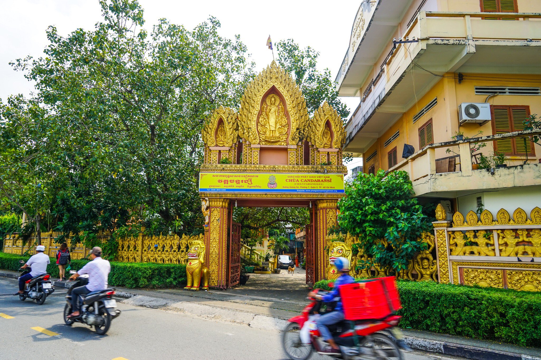 Entrance to Chantaransey Pagoda