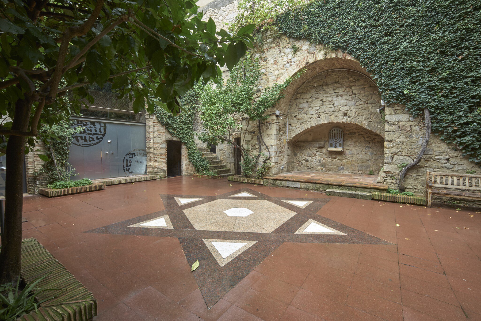 View of the courtyard at the Museu d’Història dels Jueus in Girona, Spain.