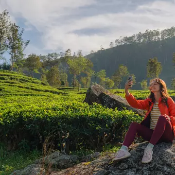 Your cell phone is an invaluable tool for exploring Sri Lanka's beaches, national parks and ancient cities. Oleh_Slobodeniuk/Getty Images