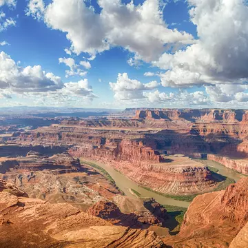 Exploring the Grand Canyon is just one of 25 unmissable experiences you can have in North America. Canadastock/Shutterstock