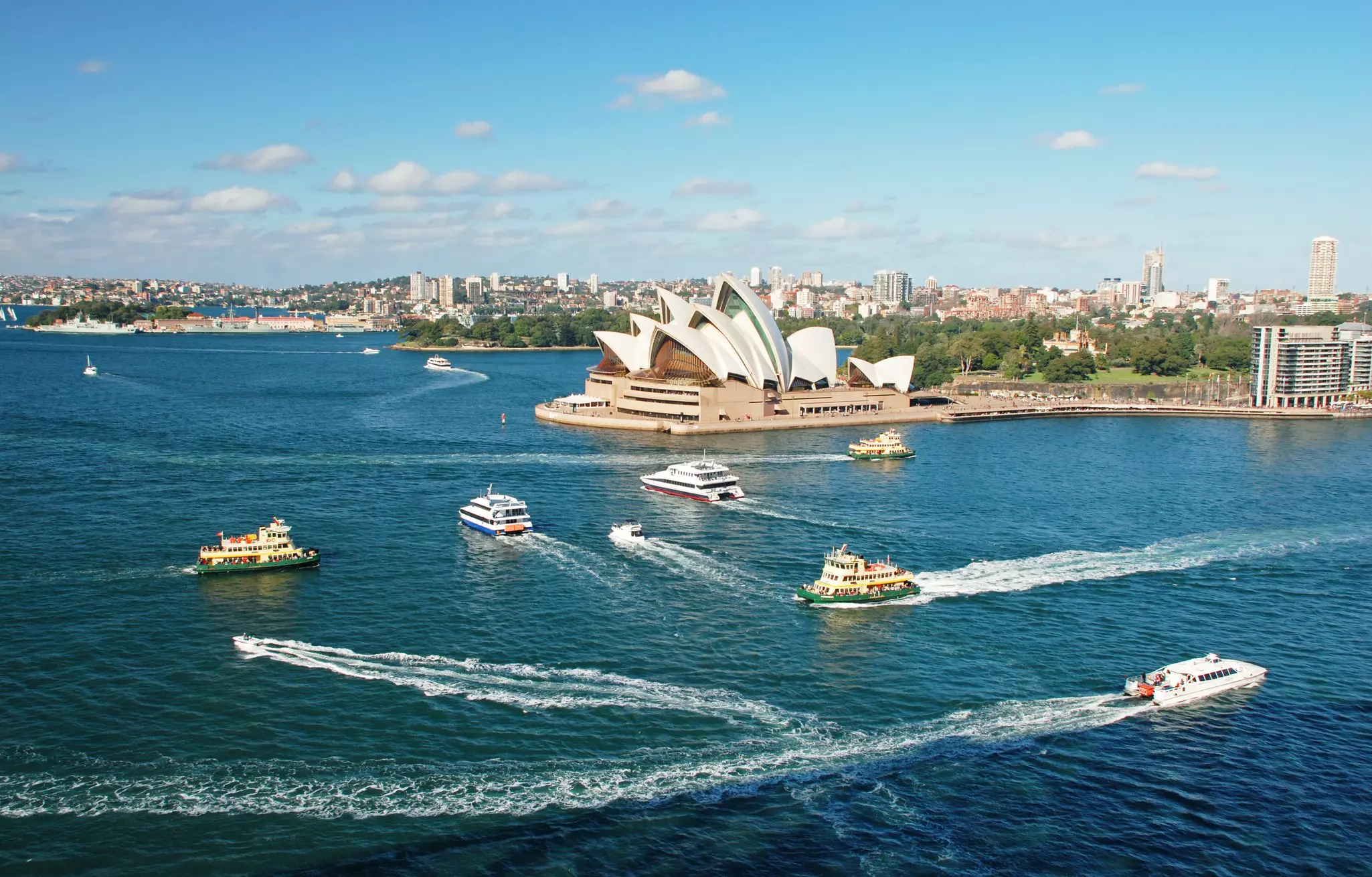 All ferries coming and going from Sydney’s Circular Harbor will pass by the world-famous opera house © Jiri Foltyn / Shutterstock