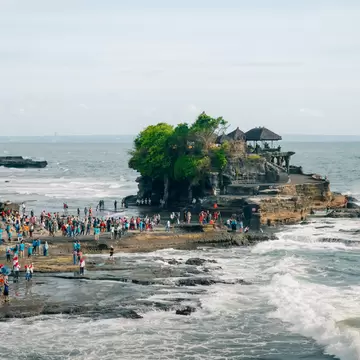 Pura Tanah Lot Temple and rock formation in Bali island in Indonesia ß maz 2 2024. High quality photo, License Type: media, Download Time: 2026-02-06T17:25:21.000Z, User: meg3348277, Editorial: true, purchase_order: 56530 - Guidebooks, job: Global Publishing-WIP, client: Lonely Planet – Bali, Lombok & Nusa Tenggara 20, other: Megan Cassidy