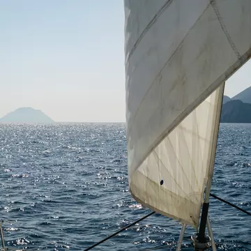 A magical trip through the Aeolian Islands with the Sailing Collective. Dayyan Armstrong

