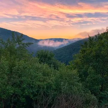 Sunset over the Pocono Mountains. Quinn Kampschroer/Shutterstock