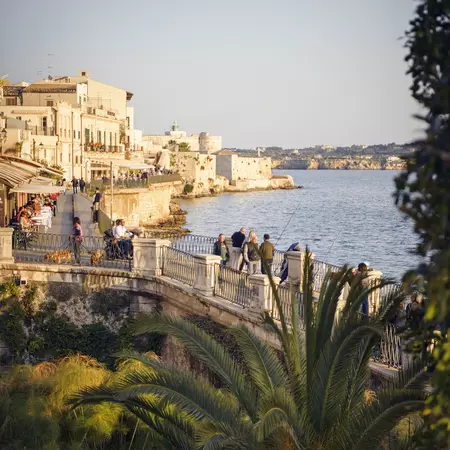 Lonely Planet Magazine, Issue 115, July 2018, Italy, Sicily, Fishermen, Pedestrians, Outside dining
Evening light on the waterfront.