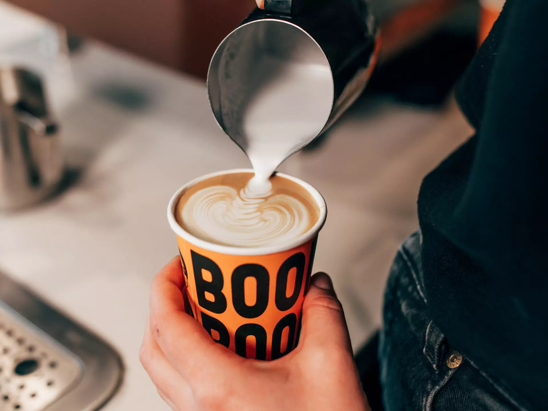 VisitSeattle_DoSomething-20439 Boon Boona Coffee.jpg