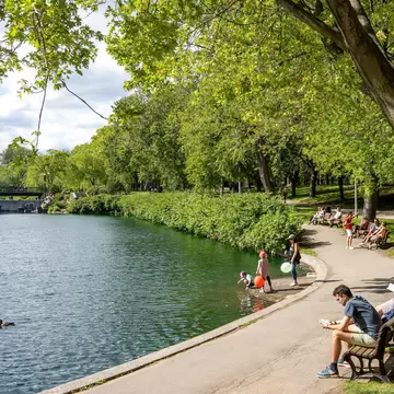 La Fontaine Park in Montréal was the perfect place to take a break after a few long days of cycling.