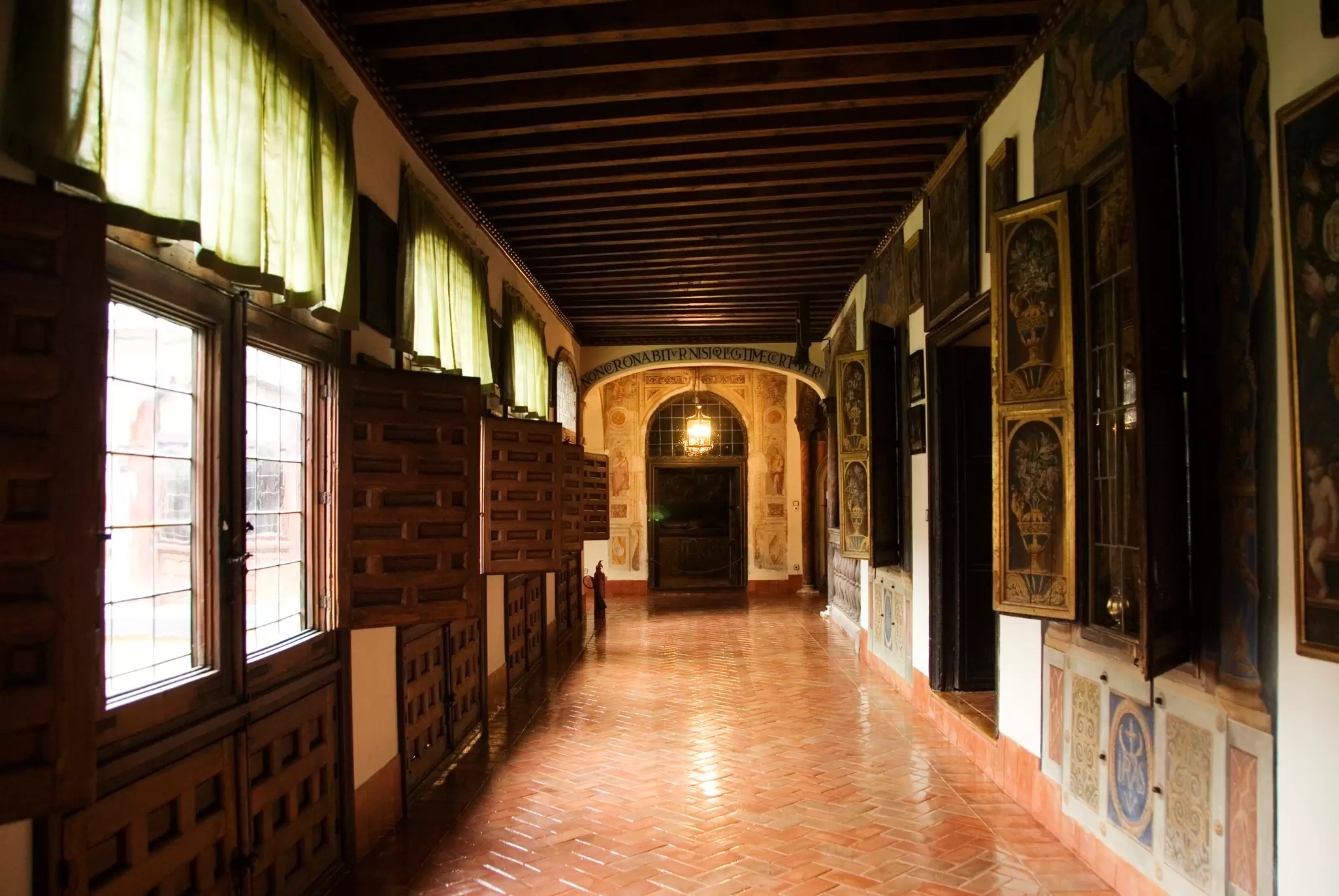 Cloister in the Convento de las Descalzas Reales.