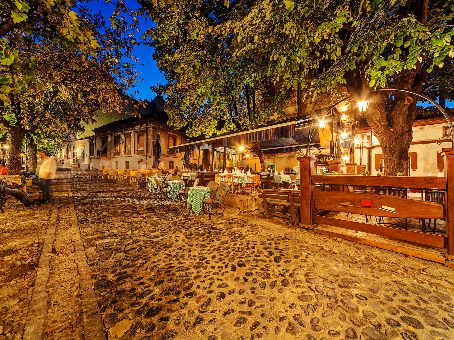 Traditional taverns and coffeehouses in Belgrade's Skadarlija neighborhood. Vladimir Nenezic/Shutterstock