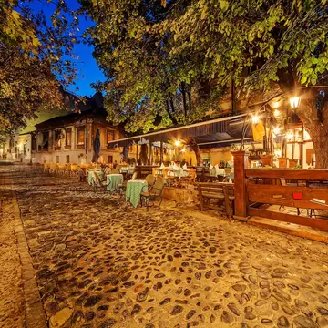 Traditional taverns and coffeehouses in Belgrade's Skadarlija neighborhood. Vladimir Nenezic/Shutterstock