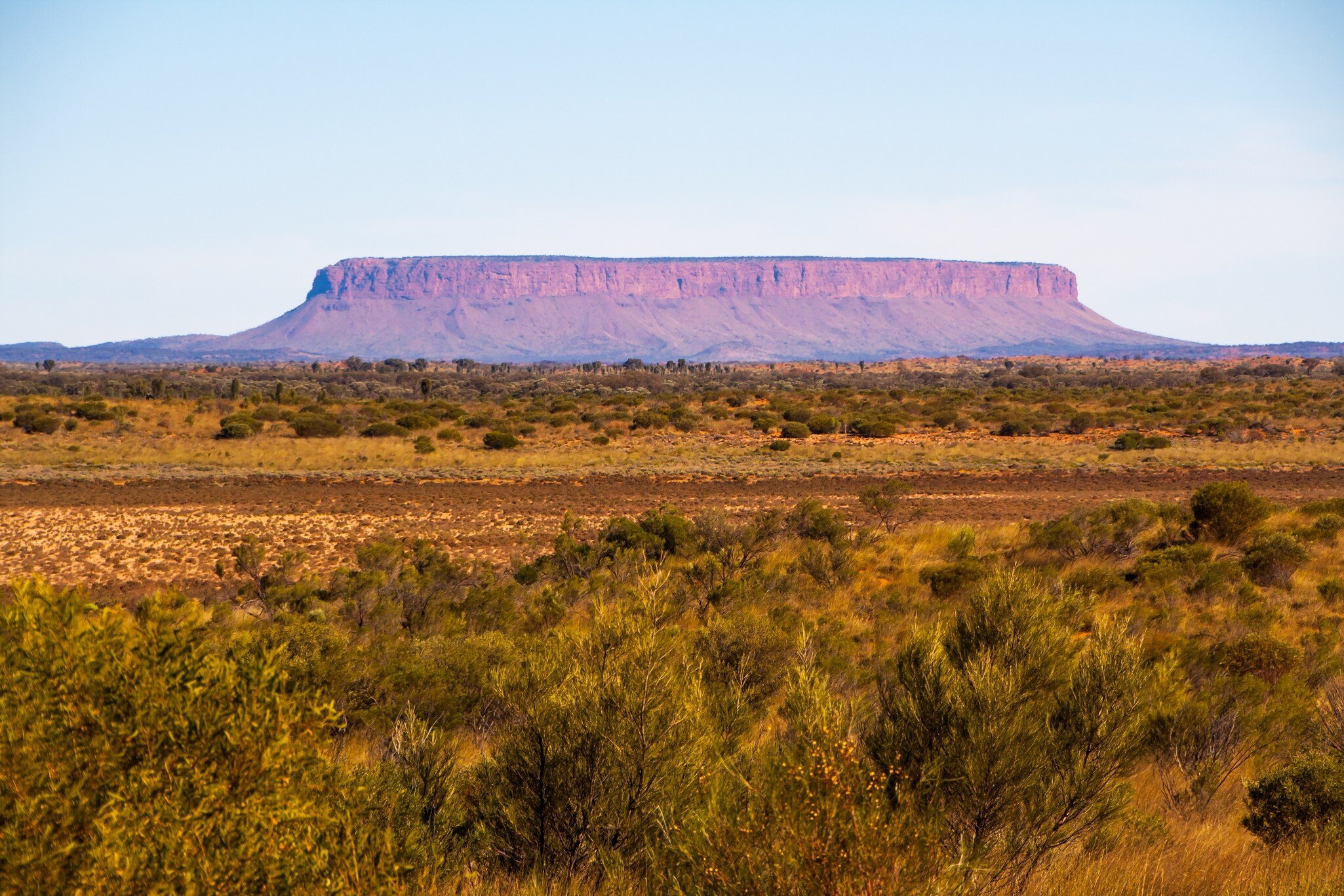 Mount Conner at the horizon in Australia.