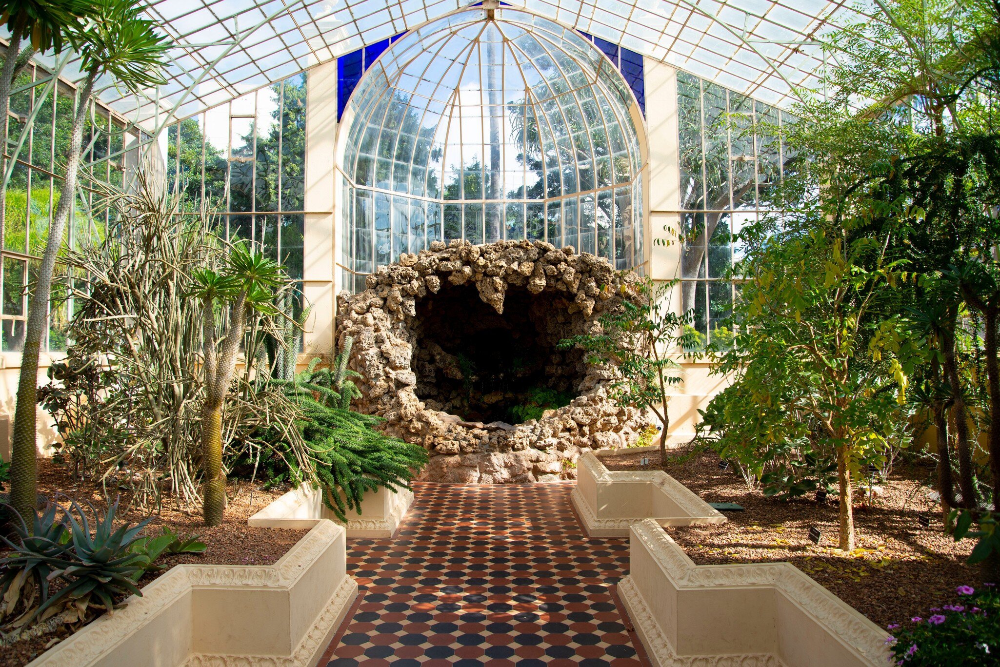 Palm House in Adelaide Botanic Gardens - Australia, License Type: media, Download Time: 2026-04-24T13:38:07.000Z, User: LP_NZhan, Editorial: false, purchase_order: 65050 - Digital Destinations and Articles, job: App content, client: Lonely Planet App, other: Nadine Zhan