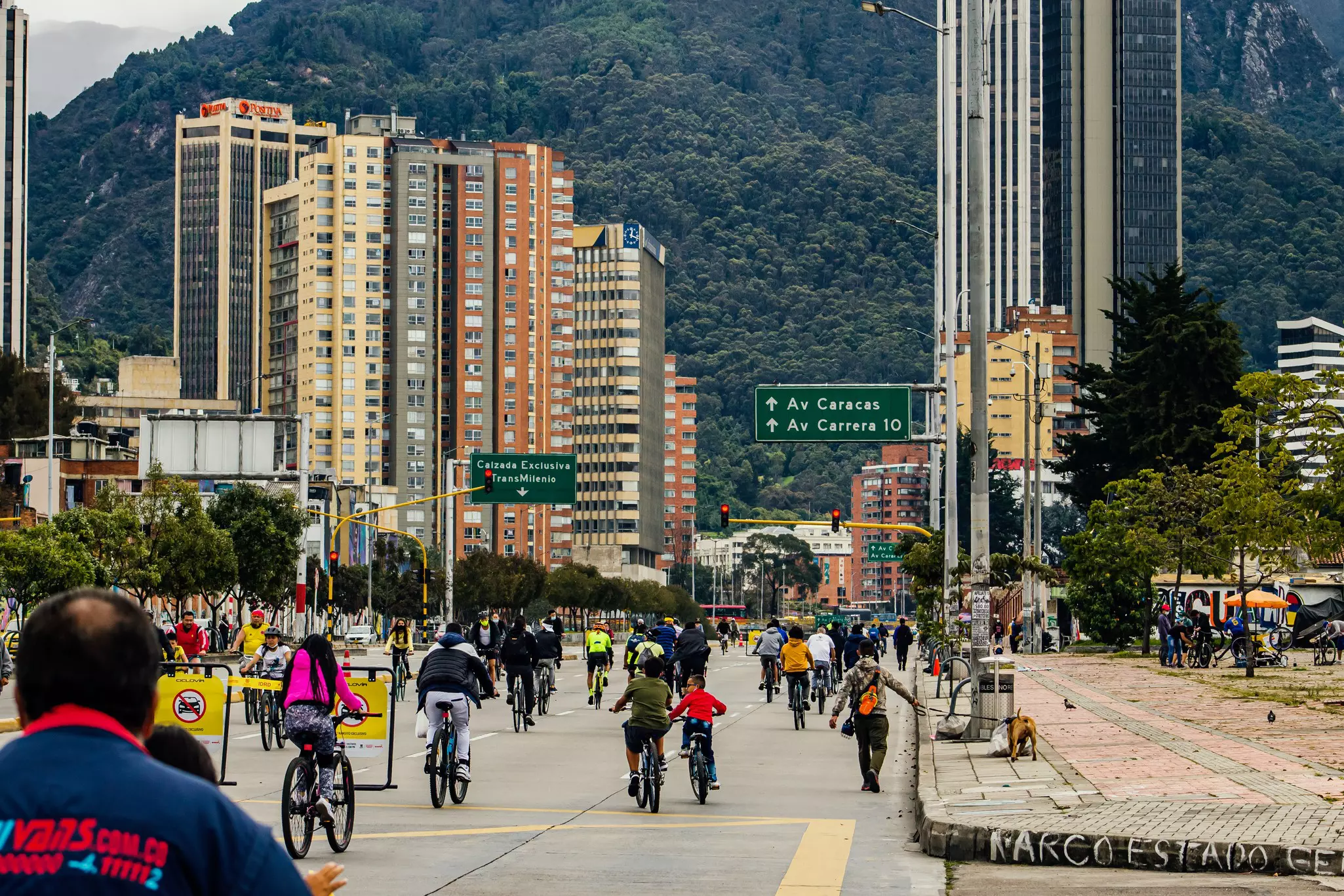 Rent a bike and takes to the streets to experience Cicolvia © Gabriel Leonardo Guerrero / Shutterstock