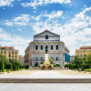 Teatro Real (Royal Theatre) in the Plaza de Oriente, Madrid. Efired/Shutterstock
