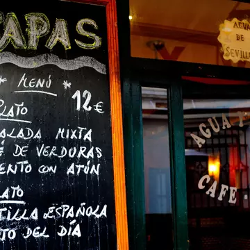 canto-0or9vd0j - Tapas menu in the Santa Cruz district of Seville. Andia/Universal Images Group/Getty
