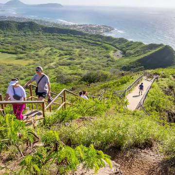 friday-planet-newsletter-hero-island-hop-hawaii.jpg