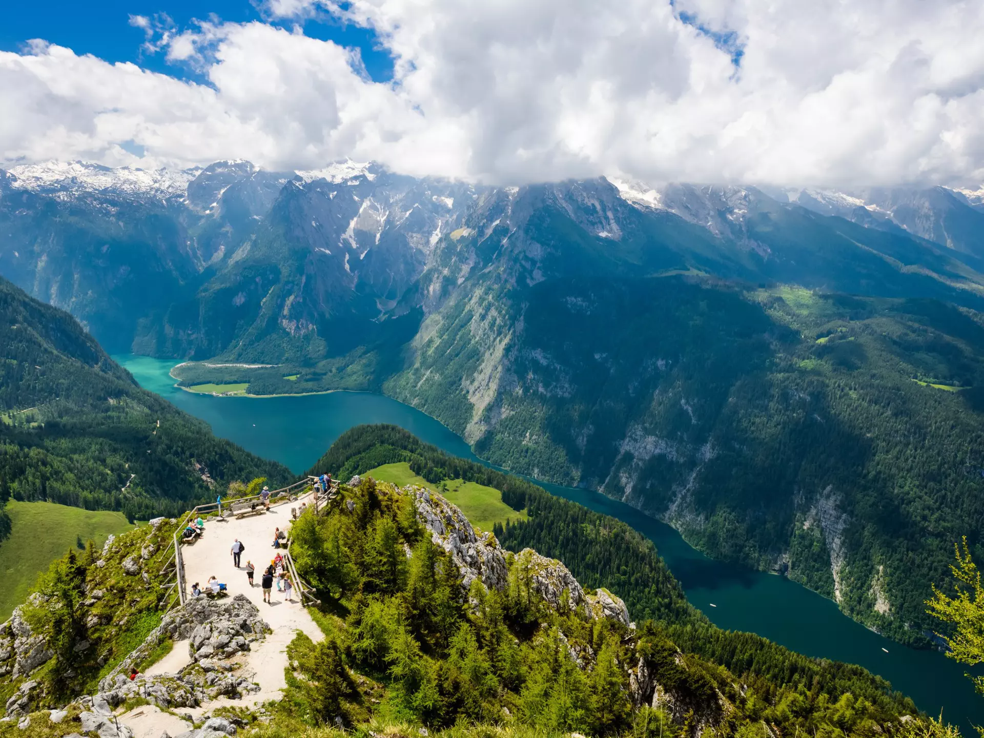 From the lakeside beauty of Berchtesgadan to stunning Bavarian castles, here are the best day trips from Munich © Cavan Images / Getty Images