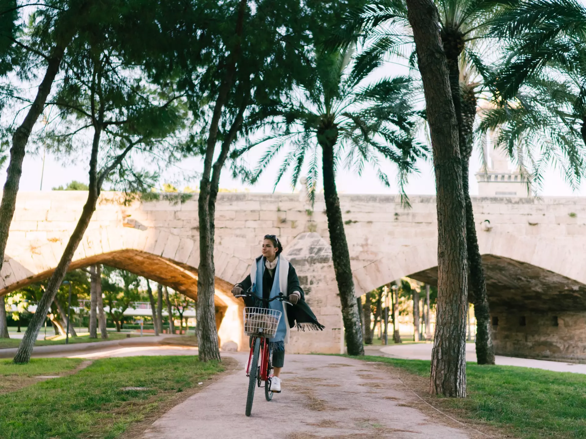 Explore the Old Town or head further afield on a former train line with these top rides around Valencia © martin-dm / Getty Images