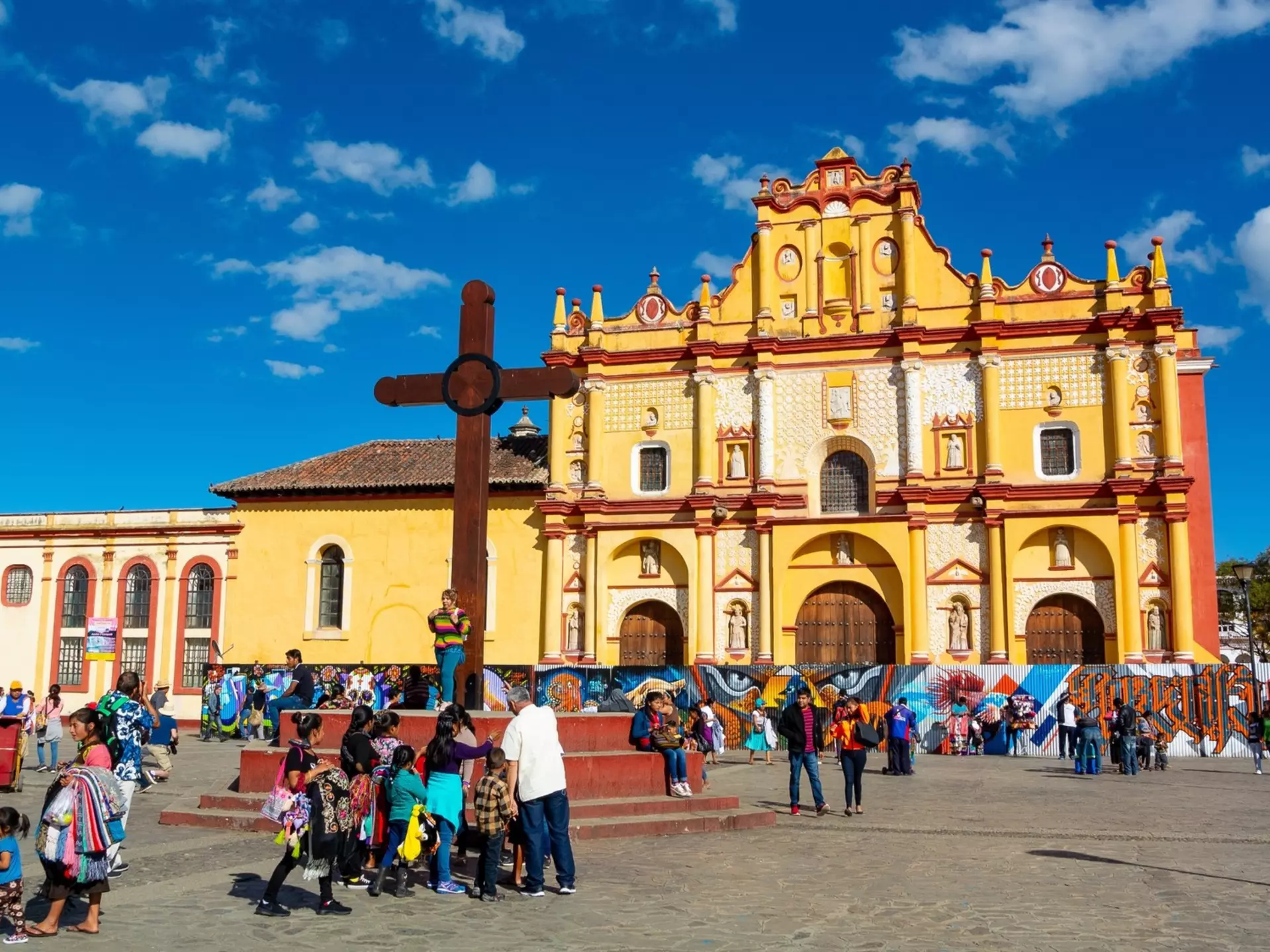 The main square and cathedral in San Cristóbal de Las Casas, Chiapas, Mexico. NEKOMURA/Shutterstock
