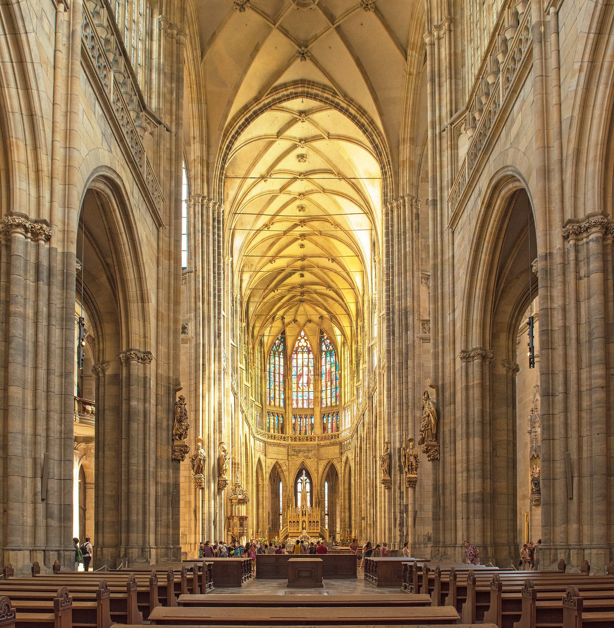 PRAGUE, CZECH REPUBLIC - 10 AUGUST, 2017 - The Prague's Gothic jewel, St. Vitus Cathedral, is the most famous church at Prague Castle.  License Type: media  Download Time: 2022-12-01T02:47:13.000Z  User: mvm_lonelyplanet  Is Editorial: Yes  purchase_order:   