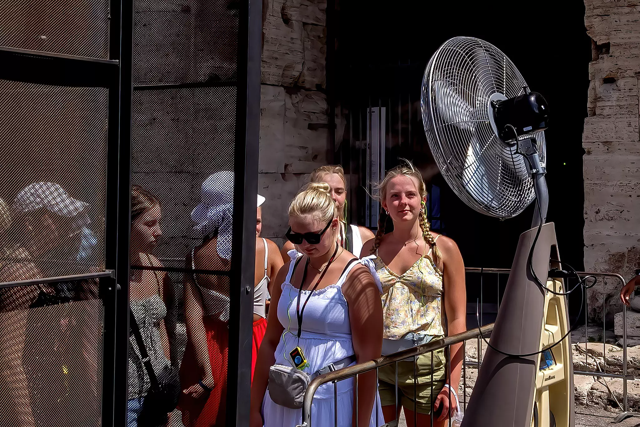 As Rome temperatures broke records this July, tourists and locals did what they could to keep cool © Stefano Montesi / Getty Images
