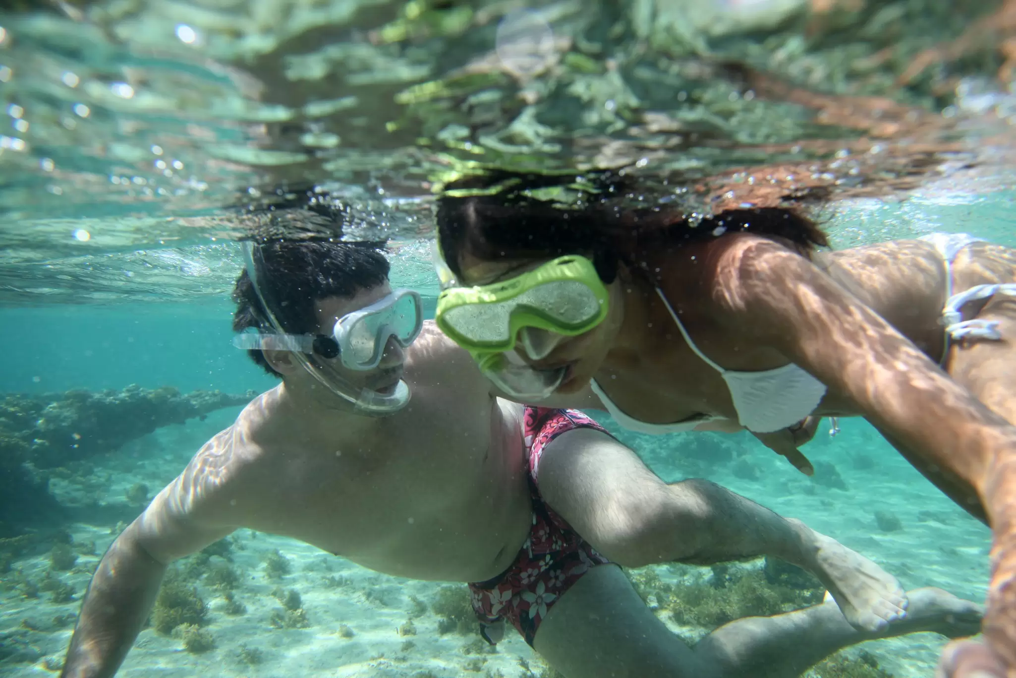 From beaches to hikes to underwater adventures together, opportunities for romance abound on these Caribbean islands © goodluz / Shutterstock