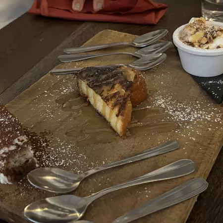 Steak, mashed potatoes and dessert at La Boîte aux Lettres in Montmartre, Paris Sarah Fuger