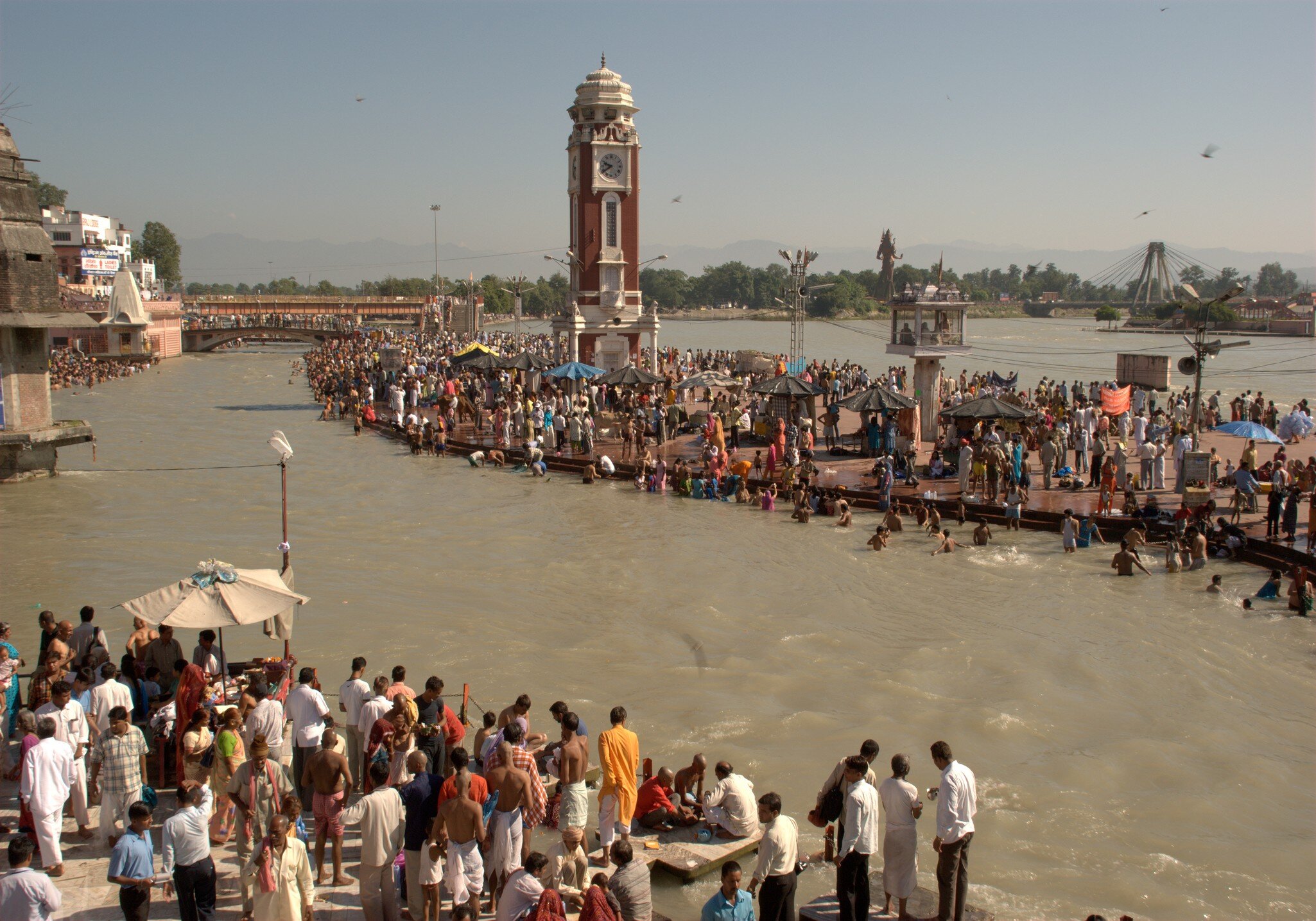 (GERMANY OUT) India Uttaranchal - Haridwar: prayer at Har-ki-Pauri Ghat, Ganges - 2010 (Photo by Bhattacharya/ullstein bild via Getty Images)