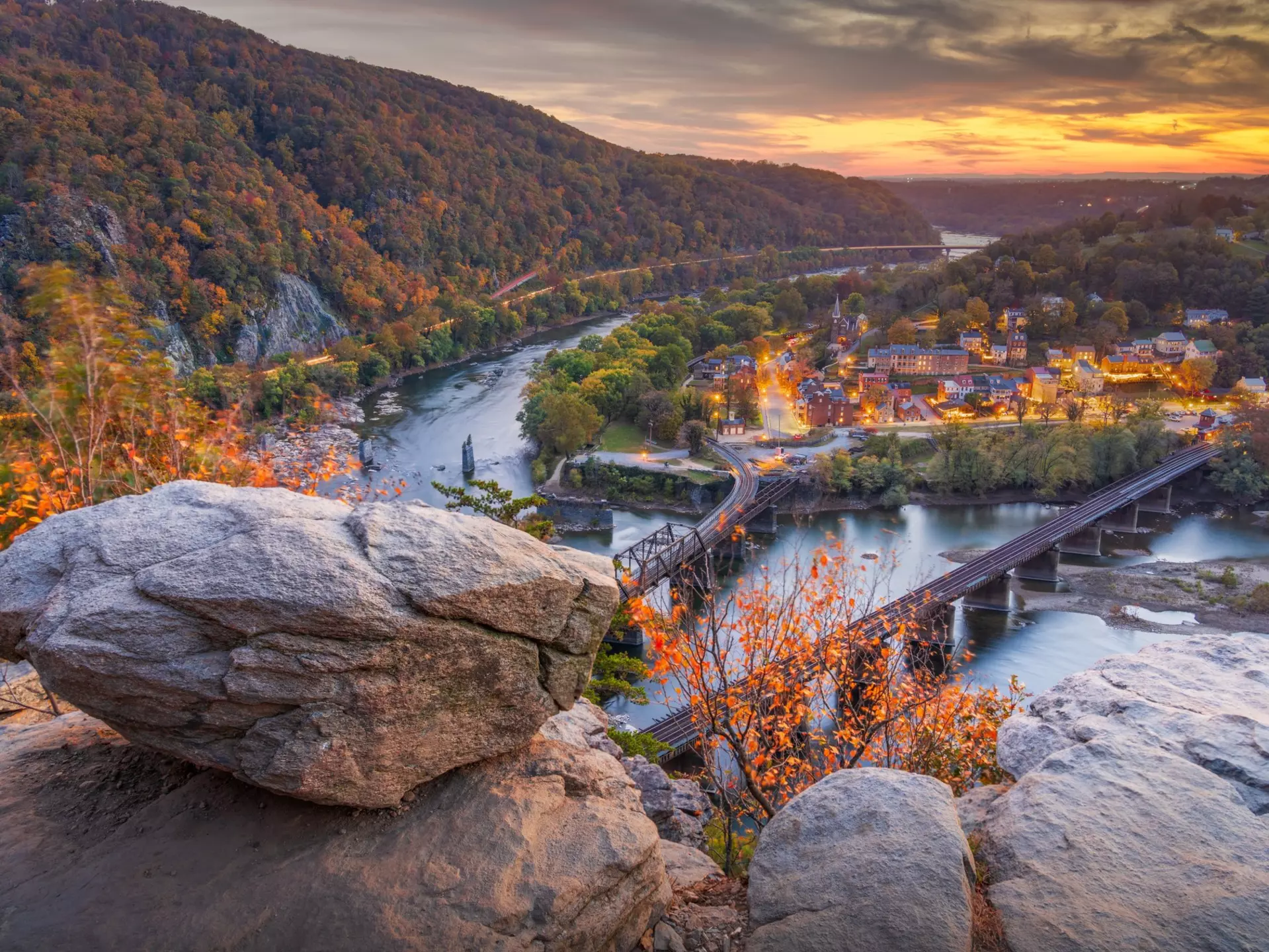 Harpers Ferry, West Virginia, USA overlooking the Shenandoah Valley in autumn at dusk., License Type: media, Download Time: 2025-10-09T13:02:11.000Z, User: clairenaylor, Editorial: false, purchase_order: 65050 - Digital Destinations and Articles, job: Online editorial, client: Viriginia in fall , other: Claire Naylor