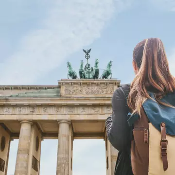 A traveler arriving in Germany