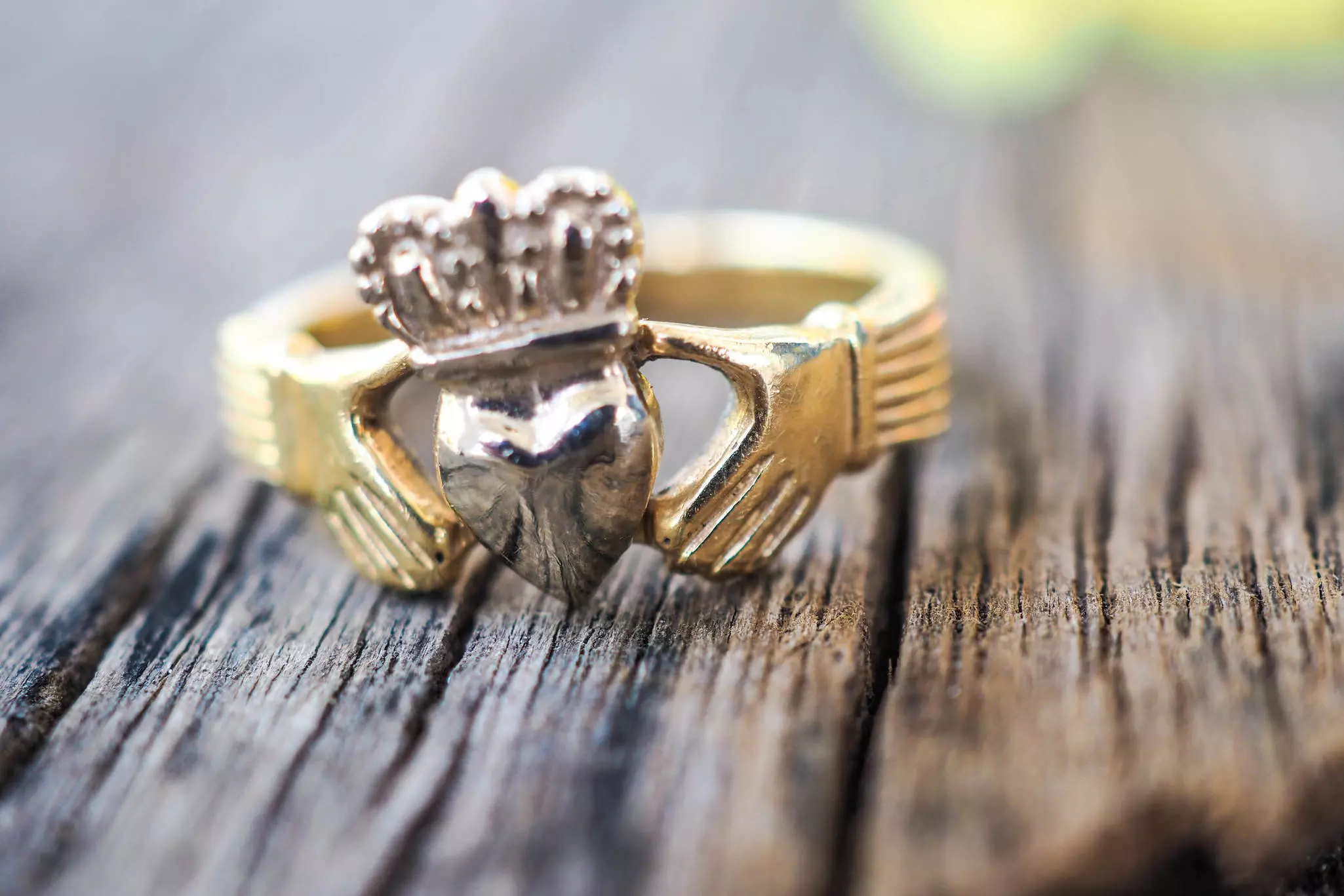 A Claddagh ring ©GracePhotos/Shutterstock