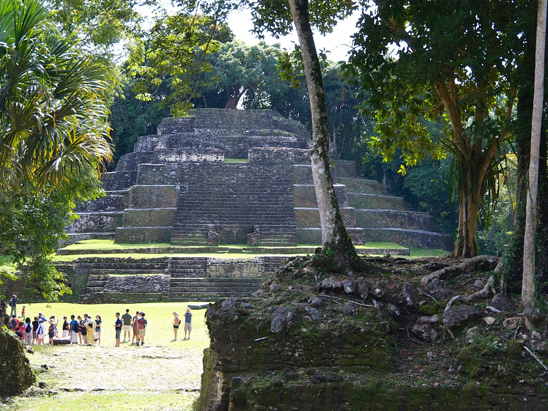 Find out what visa rules apply to you for travel to Belize © Robb Lanum / Getty Images