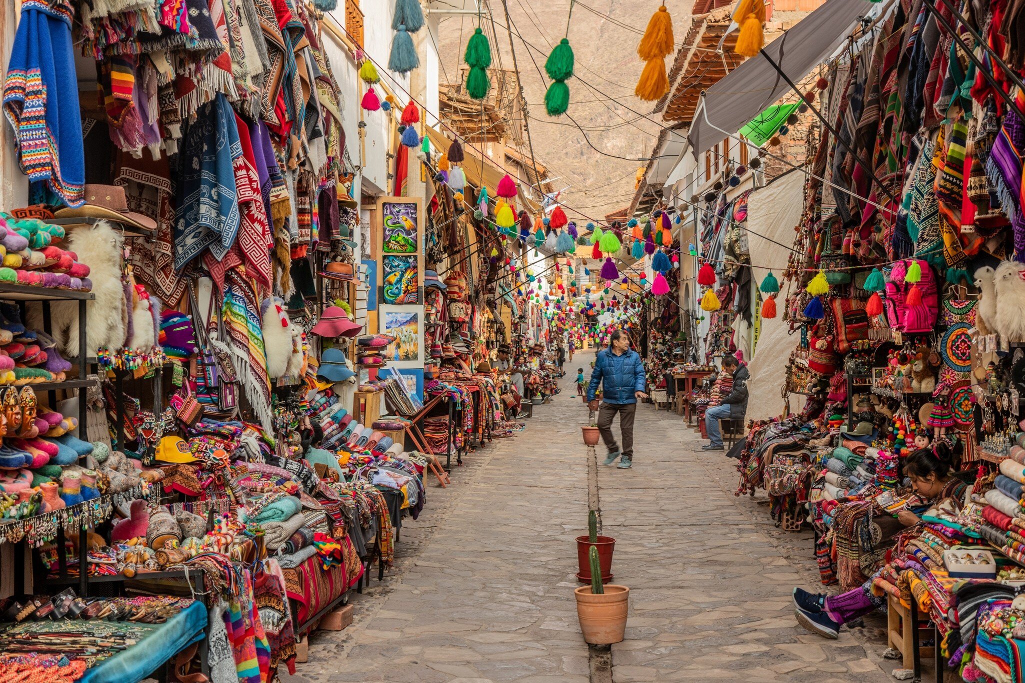 PISAC, PERU - NOVEMBER 7, 2022: Street handicraft market in Pisac village, Peru, License Type: media, Download Time: 2026-06-24T19:24:45.000Z, User: LP_NZhan, Editorial: true, purchase_order: 65050 - Digital Destinations and Articles, job: App content, client: Lonely Planet App, other: Nadine Zhan