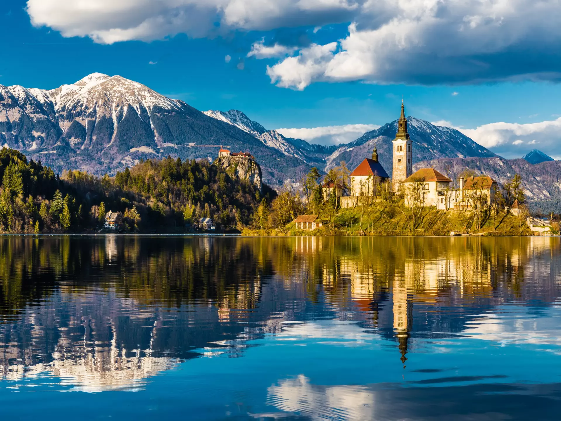 Lake Bled. ZM_Photo / Shutterstock