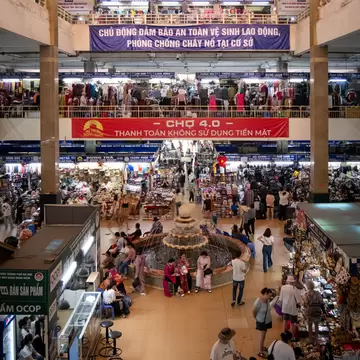 A busy Dong Xuan Market in Hanoi, Vietnam.