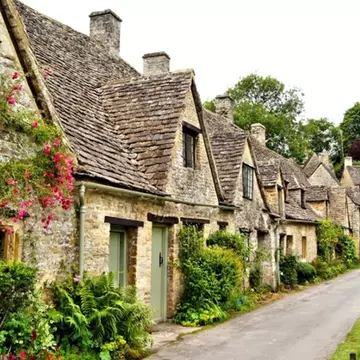 Follow the Cotswold Way’s 100 miles to discover fields, churches and historic villages © Raylipscombe / Getty Images