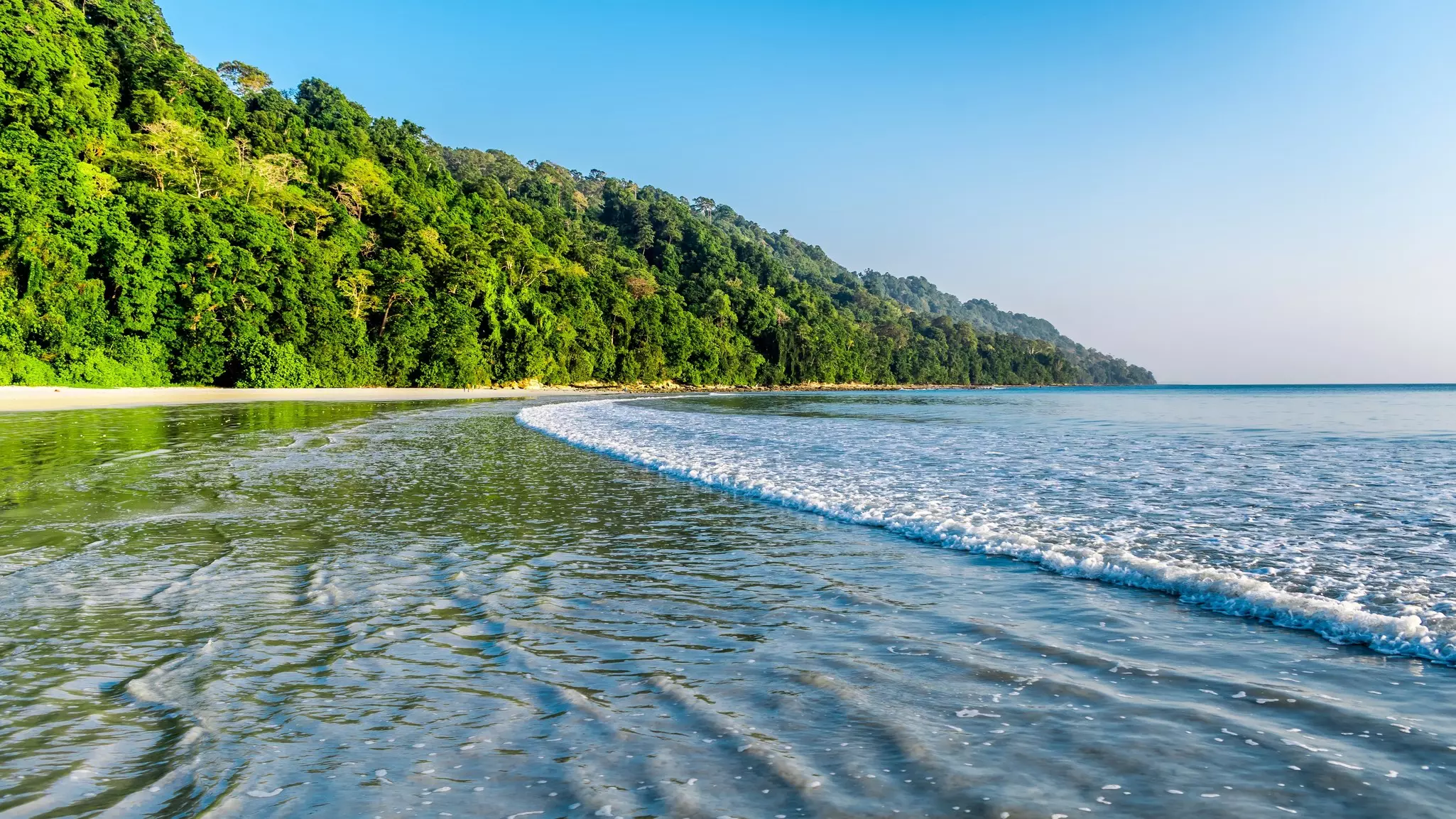 Waves rolling onto Radhanagar Beach on Havelock Island.