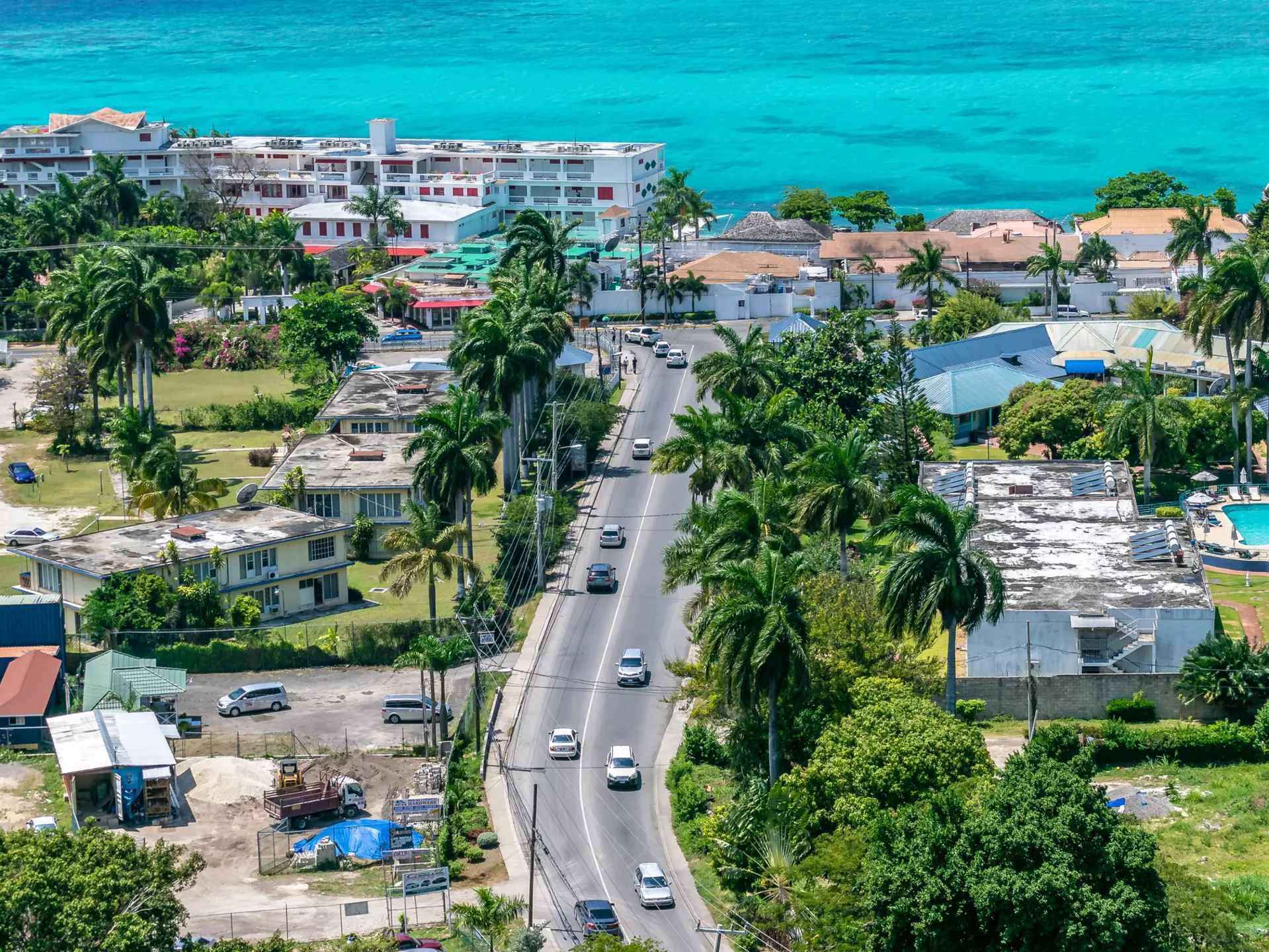 Explore Jamaica with our guide to the island's transportation © Debbie Ann Powell / Shutterstock