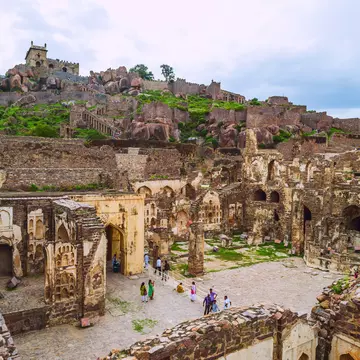 Golconda fort, Hyderabad District, Telangana, India - August 03, 2014: Ruins of the Golconda Fort.
385440883
hill, islam, india, aerial, perspective, view, mosque, horizontal, landmark, castle, fort, hyderabad, religious, golconda, rampart, fortress, tall, wall, place, up, famous, indian, high, ruin, outdoors, religion, fortification, image, exterior, andhra, golcanda, telangana, golkonda