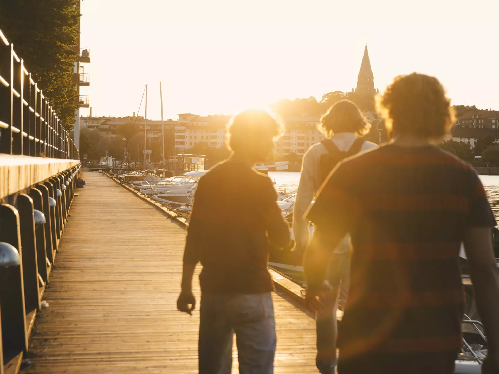 1283778616
backlit, dock, enjoying, hanging out, socializing, teenage boy, stockholm, harbour