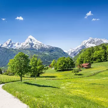 Idyllic summer landscape in the Alps, Nationalpark Berchtesgadener Land, Bavaria, Germany, License Type: media, Download Time: 2025-10-02T11:08:28.000Z, User: claramonitto, Editorial: false, purchase_order: 56530 - Guidebooks, job: Global Publishing-WIP, client: Germany 12, other: Clara Monitto