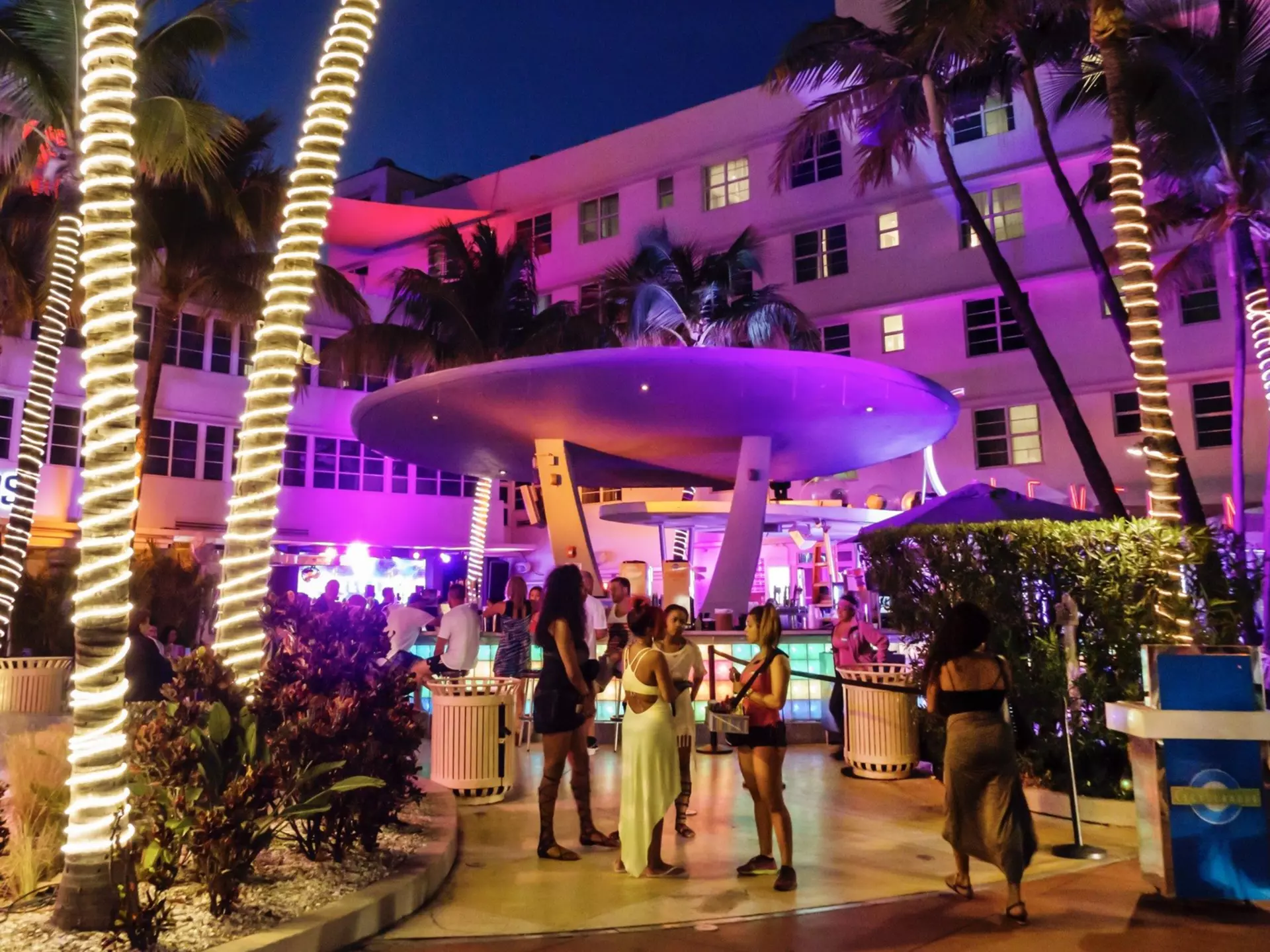 Things get going late in Miami. If you’re here to party, count on staying out until the wee hours © Jeff Greenberg / Universal Images Group / Getty Images