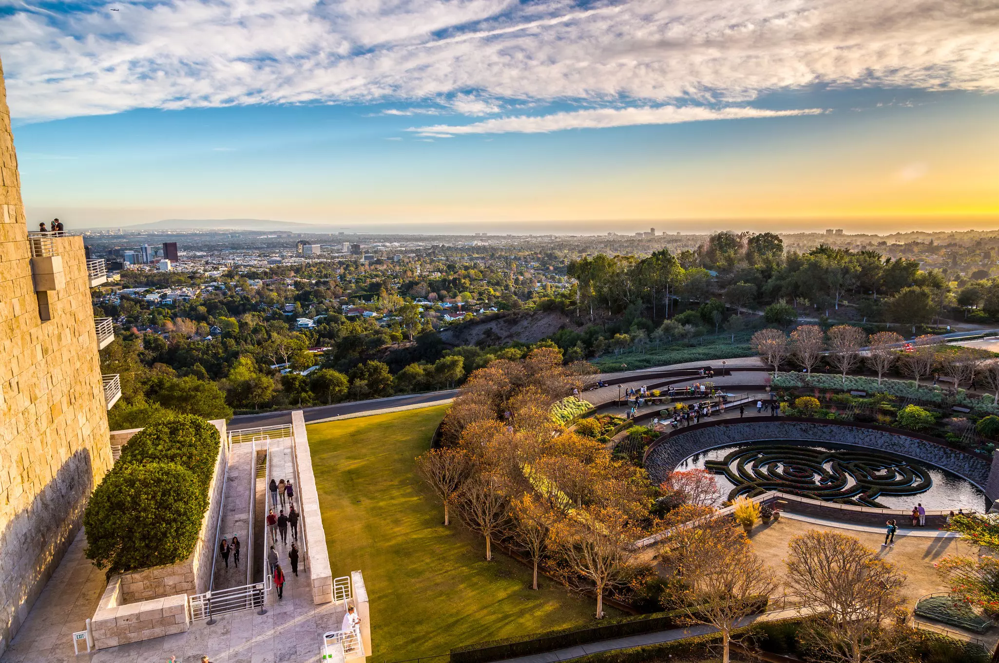 The Getty Center brings art, architecture, gardens and city views together into one thrilling whole © K. Roy Zerloch / Shutterstock