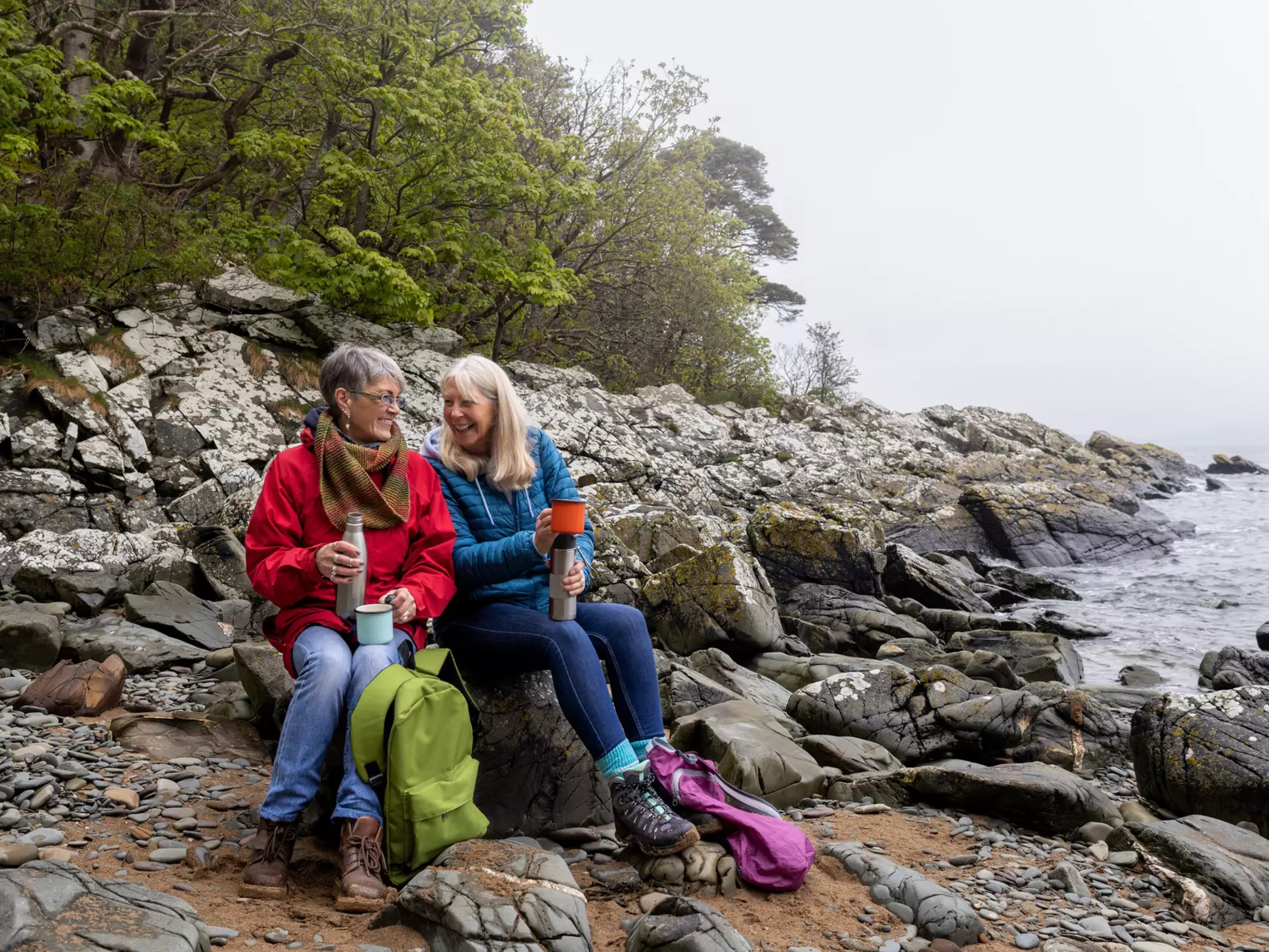 Maximize your budget while traveling around Scotland with these insider tips © SolStock / Getty Images