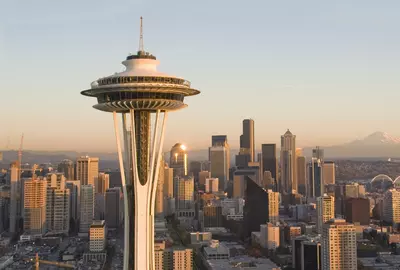 522616386sunset:CB2, aerial view:CB1, marine scene:CB2, skyline:CB2, copy space:CB2, travel:CB2, financial district:CB2, skyscraper:CB2, architecture:CB2, landforms:CB2, outdoors:CB1, mountain:CB2, bay:CB2, nobody:CB1,