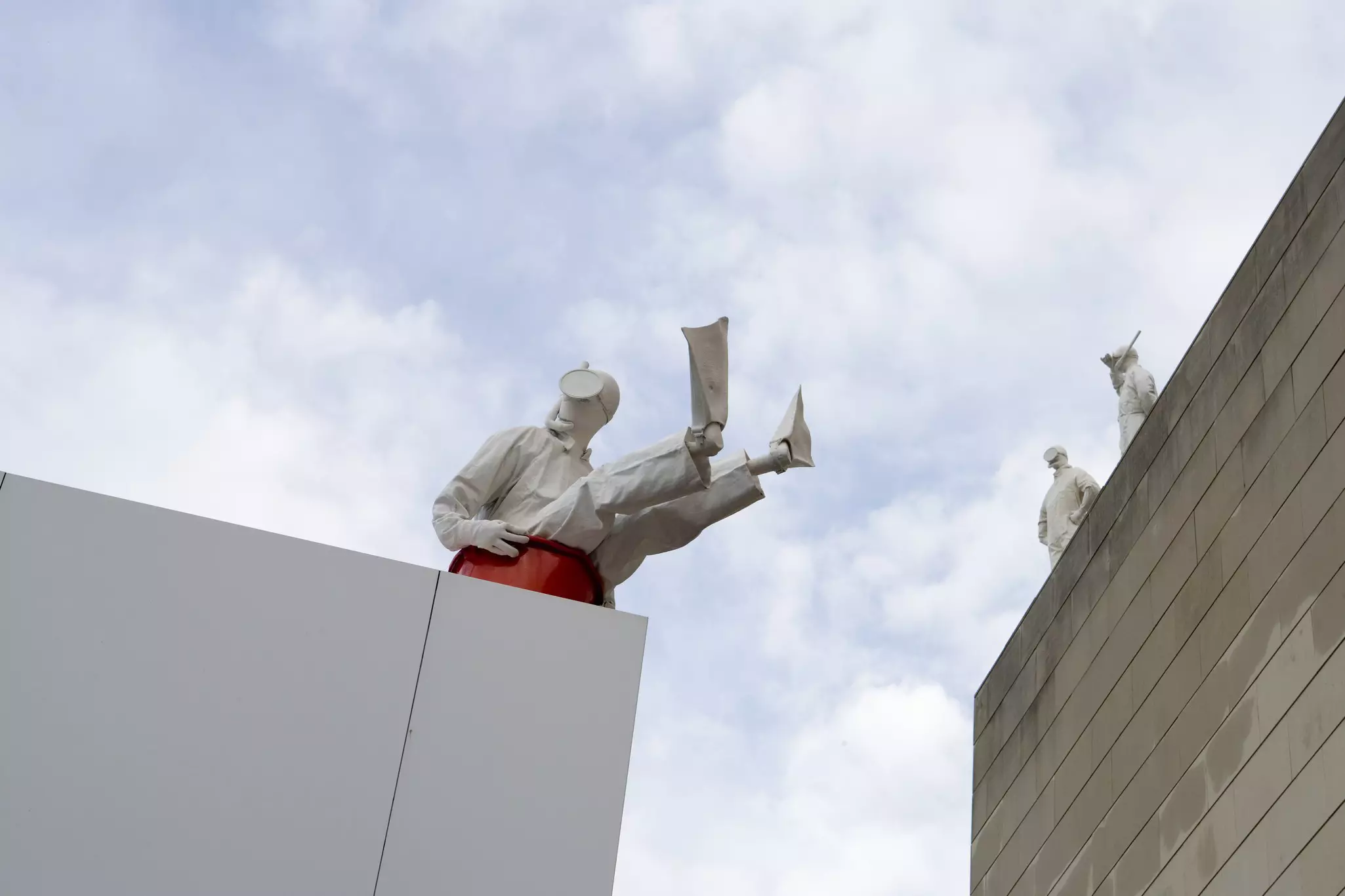 A sculpture on the on roof of Instituto Valenciano de Arte Moderno (IVAM). Greg Elms for Lonely Planet