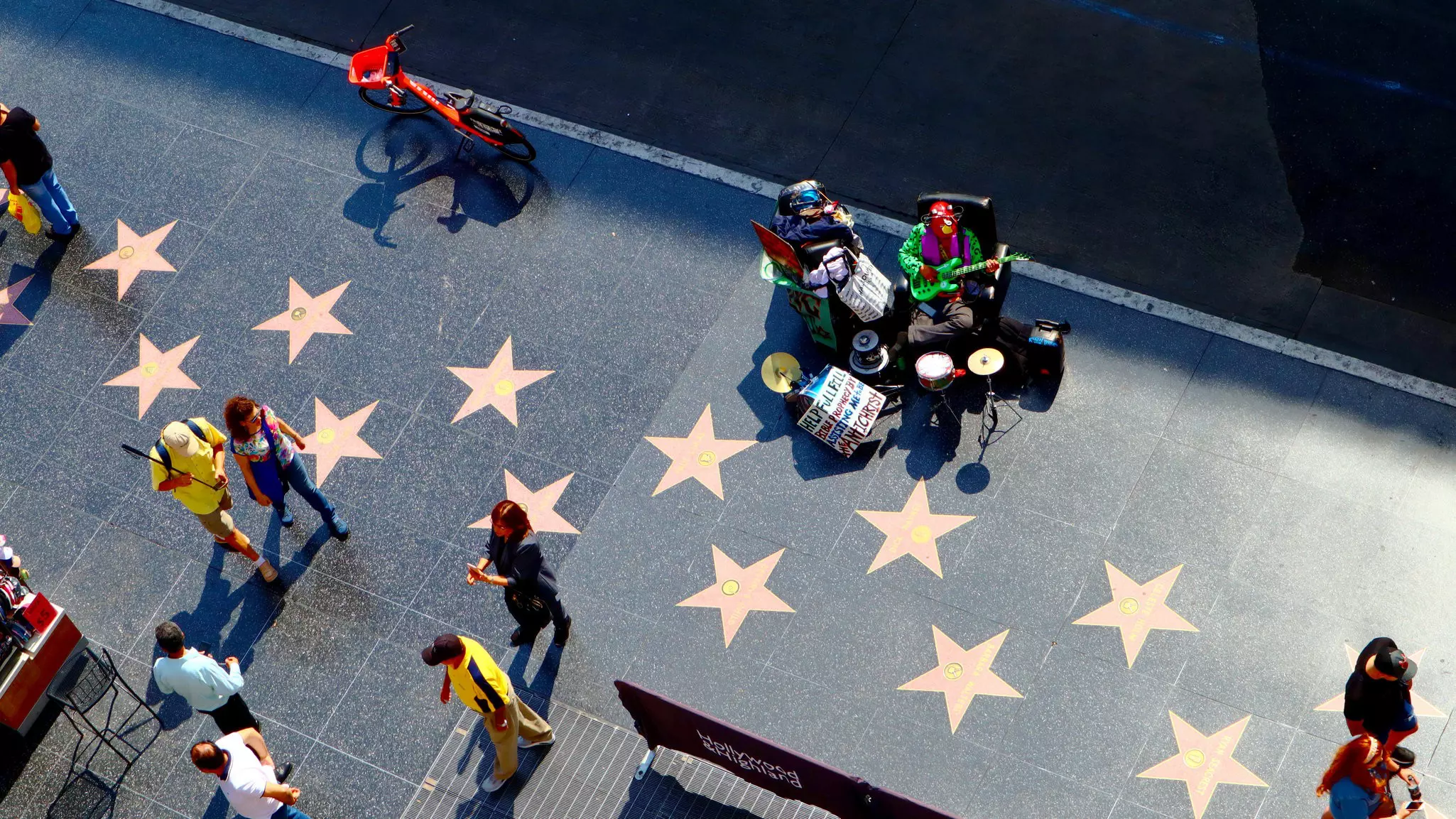 Finding your favorite stars' stars on the Walk of Fame is touristy, free fun © Walter Cicchetti / Shutterstock