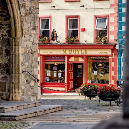 Exterior shot of a traditional Irish pub