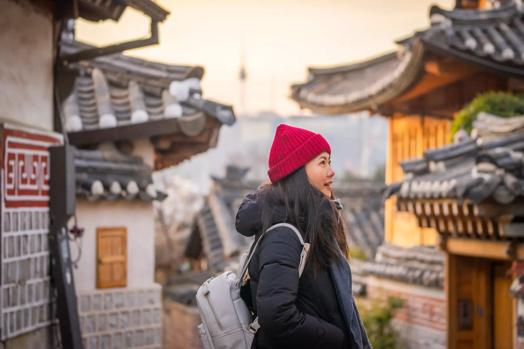 It's free to explore the charm-filled traditional lanes of Bukchon Hanok Village © Pakawat Thongcharoen / Shutterstock