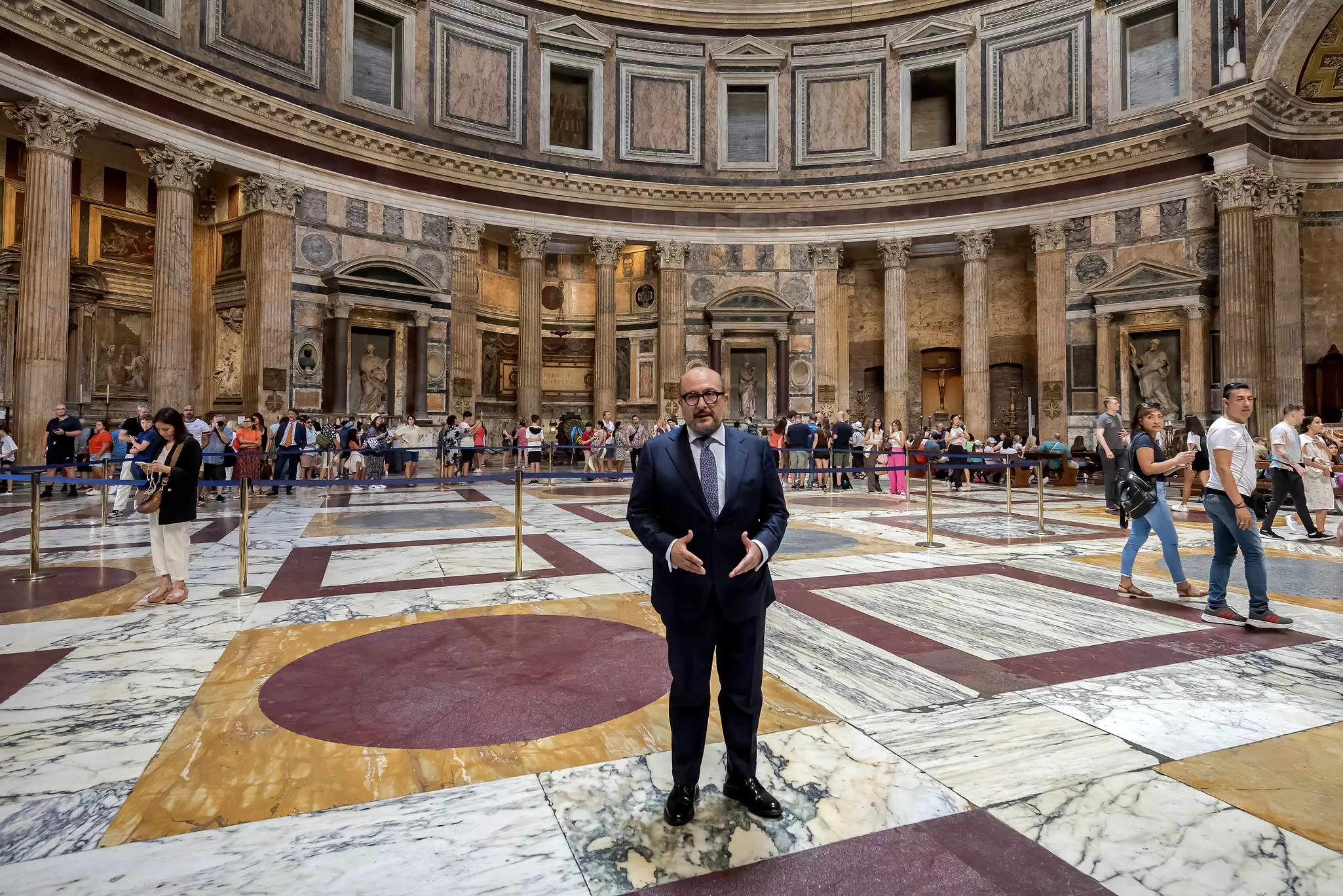 Culture Minister Gennaro Sangiuliano visits the Pantheon - Basilica of Santa Maria ad Martyres on the first day of general admission on July 03, 2023 © Stefano Montesi / Corbis / Getty Images